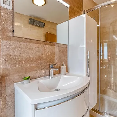 Feriehus Casa Martina With Whirlpool