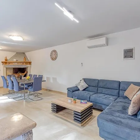 Semesterbostad Casa Martina With Whirlpool *