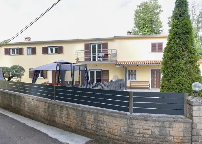 Casa Martina With Whirlpool Ferienhaus