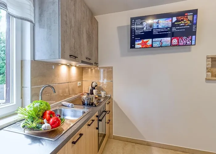 Vakantiehuis Casa Martina With Whirlpool Barban