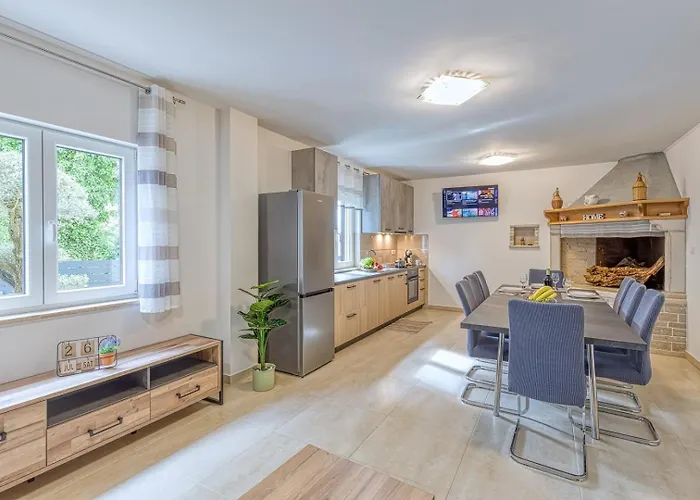Casa Martina With Whirlpool Ferienhaus *