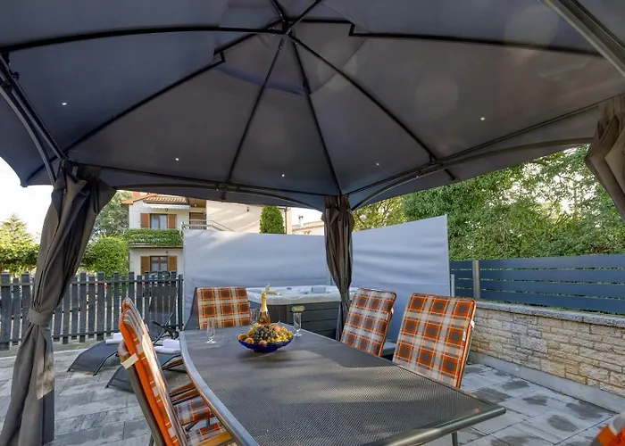 Casa Martina With Whirlpool